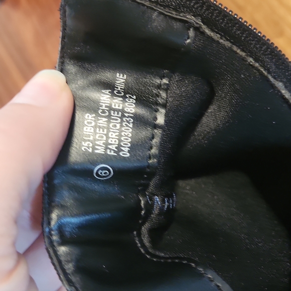 ๐10 For $20 Suede feel ankle booties - Picture 2 of 6